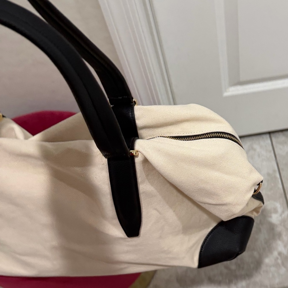 Henny and Lev Canvass Leather Weekender Bag - Picture 7 of 16